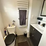 Cosy Proche Apartment *